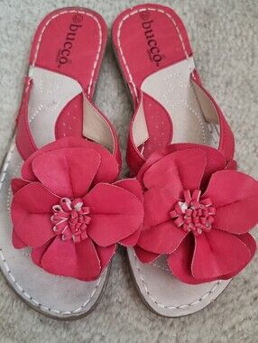 Bucco Red Flower Sandal